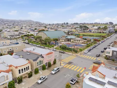 View/Area - 1586 29th Ave, San Francisco, CA 94122 photo 9 of 13