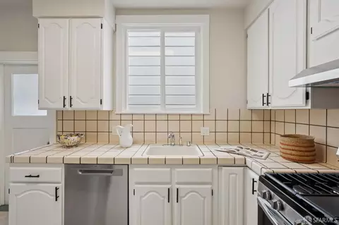Kitchen - 1586 29th Ave, San Francisco, CA 94122 photo 2 of 5