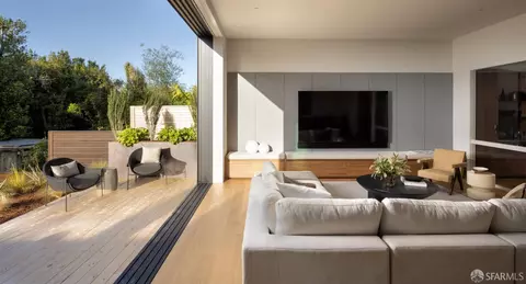 Living - 2880 Vallejo St, San Francisco, CA 94123 photo 3 of 3
