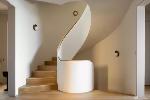 Entry Way - 2880 Vallejo St, San Francisco, CA 94123 photo 2 of 2