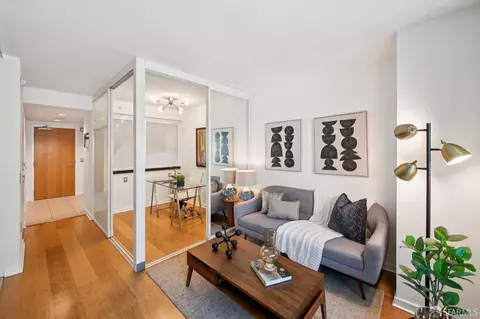 333 1st St #N706, San Francisco, CA 94105