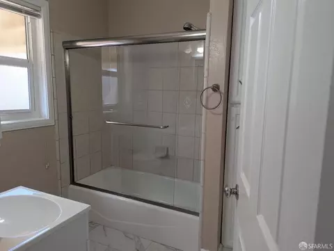 Bath - 2016 Bancroft Ave, San Leandro, CA 94577 photo 1 of 3