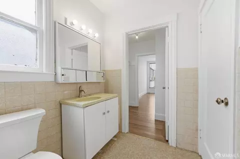 Bath - 1444 Ulloa St, San Francisco, CA 94116 photo 2 of 4
