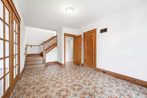 Entry Way - 1444 Ulloa St, San Francisco, CA 94116 photo 2 of 3