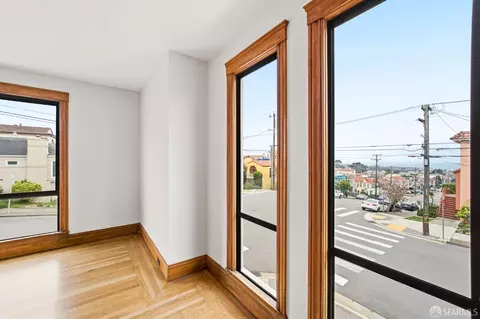 Living - 1444 Ulloa St, San Francisco, CA 94116 photo 3 of 12