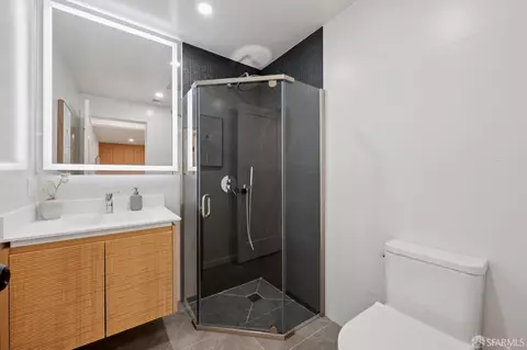 Bath - 1636 Bacon St, San Francisco, CA 94134 photo 4 of 5