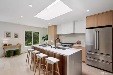 Kitchen - 1636 Bacon St, San Francisco, CA 94134 photo 4 of 8
