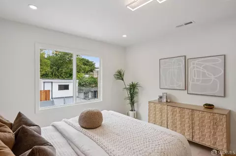 Bedroom - 1636 Bacon St, San Francisco, CA 94134 photo 2 of 13
