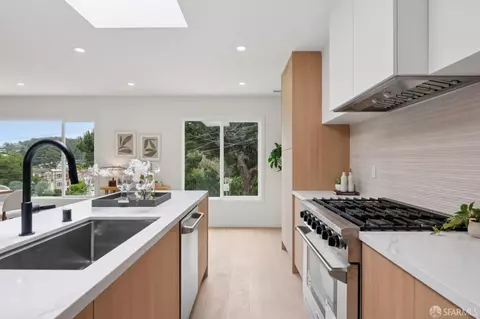 Kitchen - 1636 Bacon St, San Francisco, CA 94134 photo 5 of 8