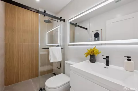 Bath - 1636 Bacon St, San Francisco, CA 94134 photo 3 of 5