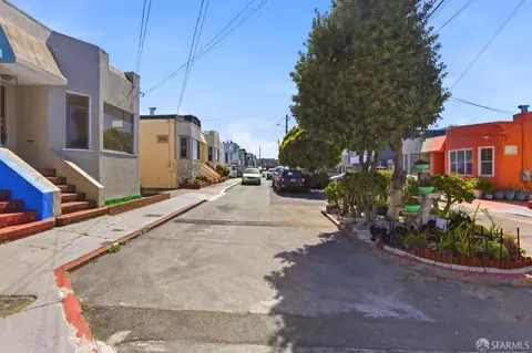 29 Cassandra Ct, San Francisco, CA 94112 photo 3