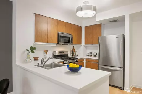 Kitchen - 5800 3rd St #1111, San Francisco, CA 94124 photo 4 of 5