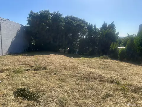 9809 Macarthur Blvd, Oakland, CA 94605