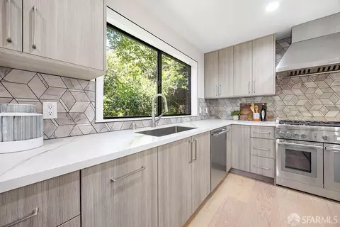 Kitchen - 1098 Siler Pl, Berkeley, CA 94705 photo 2 of 8