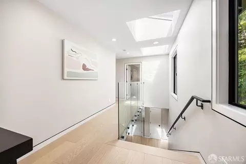 Entry Way - 1098 Siler Pl, Berkeley, CA 94705 photo 3 of 6