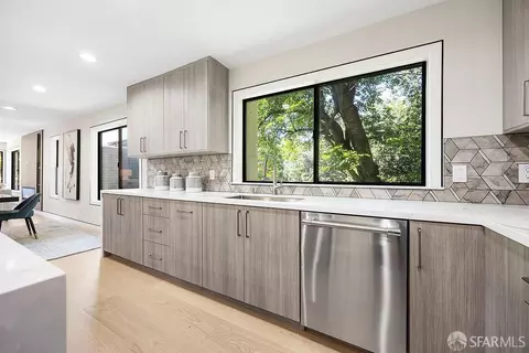 Kitchen - 1098 Siler Pl, Berkeley, CA 94705 photo 6 of 8