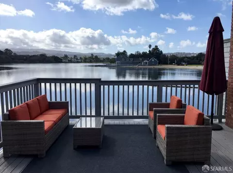 967 Shoal Dr, San Mateo, CA 94404