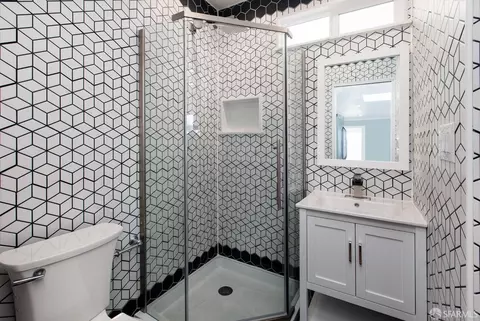Bath - 1400 York St, San Francisco, CA 94110 photo 4 of 8