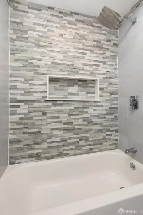 Bath - 1400 York St, San Francisco, CA 94110 photo 3 of 8
