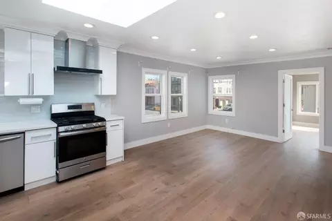 Living - 1400 York St, San Francisco, CA 94110 photo 3 of 4