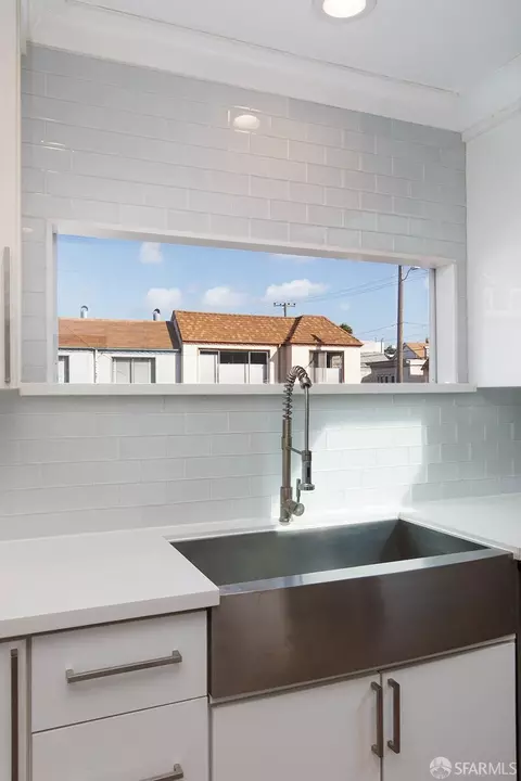 Kitchen - 1400 York St, San Francisco, CA 94110 photo 4 of 6
