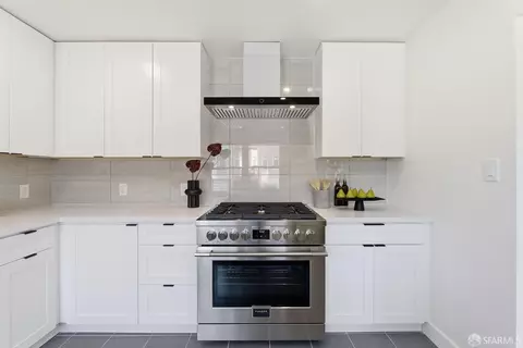 Kitchen - 306 Crescent Ave, San Francisco, CA 94110 photo 5 of 7
