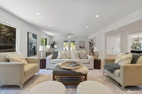 Living - 2 Beaumont Ct, Lafayette, CA 94549 photo 3 of 5