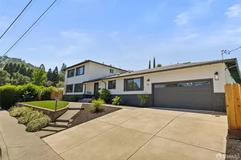 Exterior - 2 Beaumont Ct, Lafayette, CA 94549 photo 9 of 10