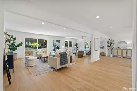 Living - 2 Beaumont Ct, Lafayette, CA 94549 photo 1 of 5