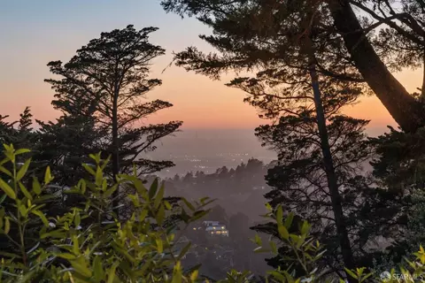 8440 Skyline Blvd, Oakland, CA 94611