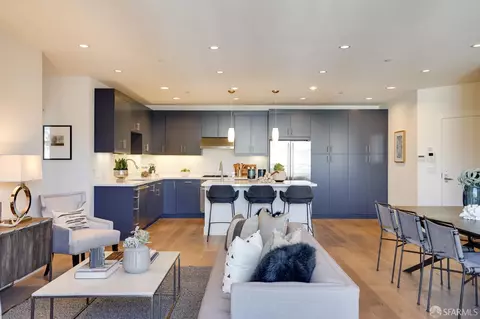 736 Valencia St #402, San Francisco, CA 94110