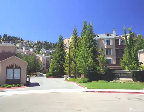 320 Caldecott Ln #120, Oakland, CA 94618