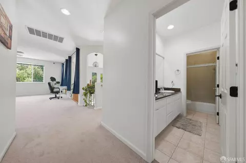 Entry Way - 4100 Diorite Ct, Antioch, CA 94531 photo 5 of 5