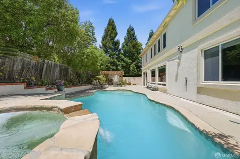 Exterior - 4100 Diorite Ct, Antioch, CA 94531 photo 4 of 13