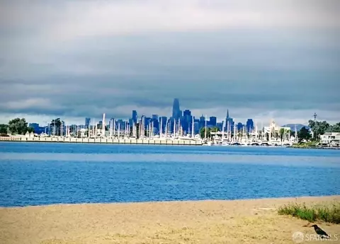 965 Shorepoint Ct #211, Alameda, CA 94501