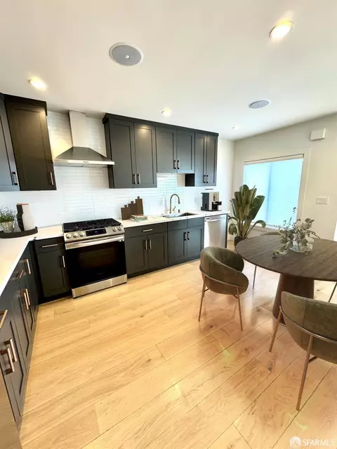 Kitchen - 567 Head St, San Francisco, CA 94132 photo 1 of 3