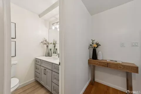Entry Way - 2 Fallon Pl #48, San Francisco, CA 94133 photo 1 of 1