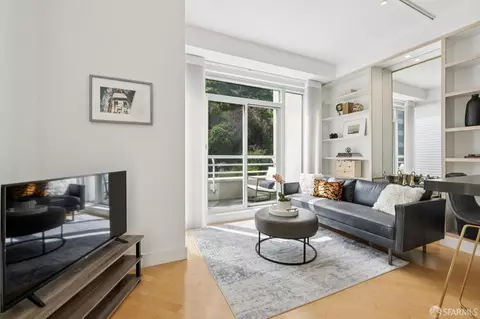 220 Lombard St #323, San Francisco, CA 94111