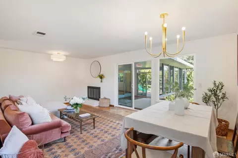 Dining - 1484 Crespi Rd, Pacifica, CA 94044 photo 1 of 2