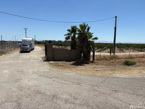 0 W Whitesbridge Ave, Kerman, CA 93630 photo 9