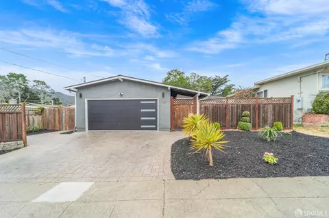 1138 Manzanita Dr, Pacifica, CA 94044