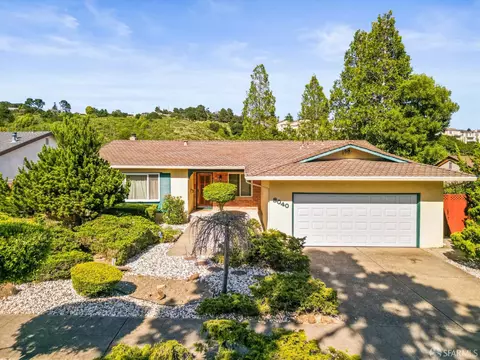 8040 Hansom Dr, Oakland, CA 94605