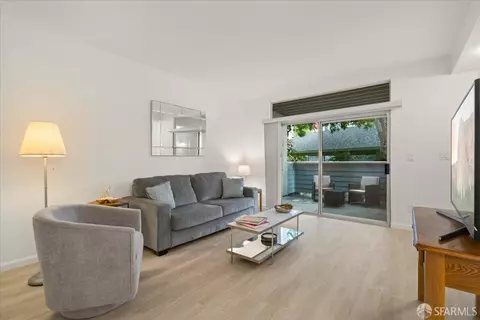593 Shadow Dance Dr, San Jose, CA 95110