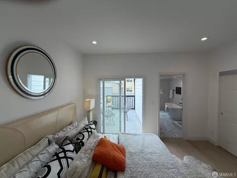 Bedroom - 522 26th Ave, San Francisco, CA 94121 photo 1 of 8