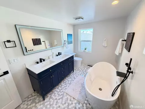 Bath - 522 26th Ave, San Francisco, CA 94121 photo 3 of 5