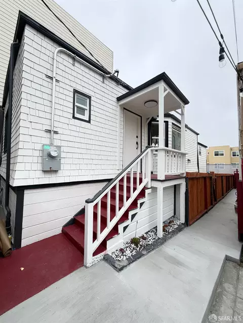 Exterior - 522 26th Ave, San Francisco, CA 94121 photo 1 of 4