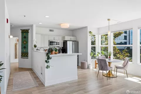 655 12th St #211, Oakland, CA 94607