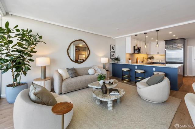 999 Green St #2403, San Francisco, CA 94133