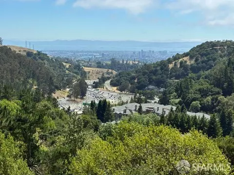 2247 Tunnel Rd, Oakland, CA 94611
