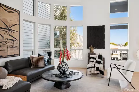 Living - 629 29th Ave, San Francisco, CA 94121 photo 4 of 9